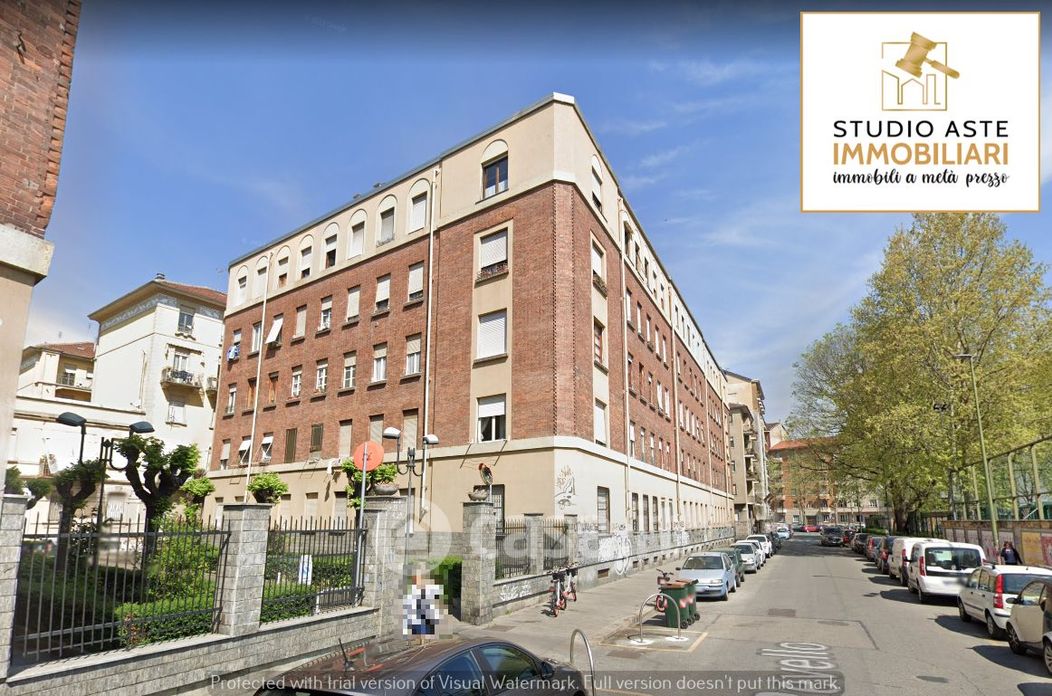 Appartamento in Vendita in Via Revello 4 /2 a Torino