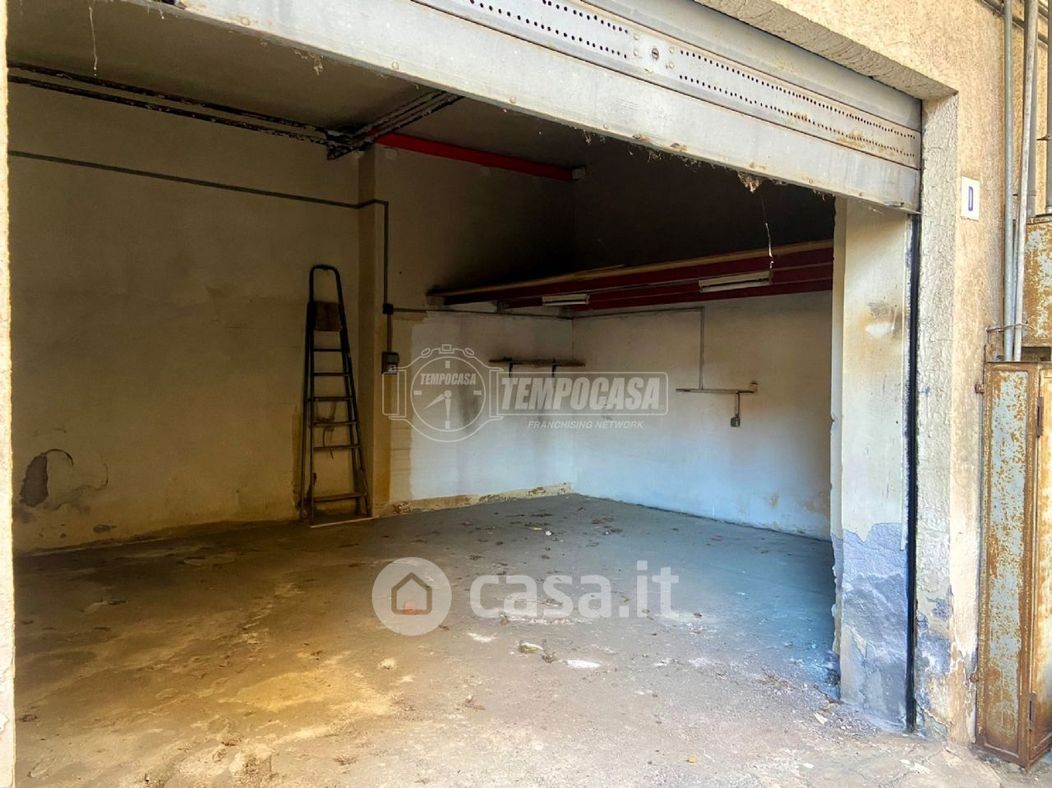 Garage/Posto auto in Vendita in Viale dell'Autonomia a Gravina di Catania