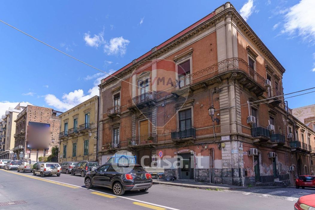Appartamento in Vendita in Via Etnea 664 a Catania