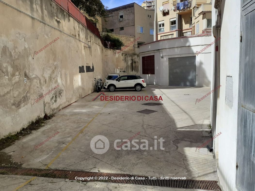 Garage/Posto auto in Vendita in Via Uditore 2 a Palermo