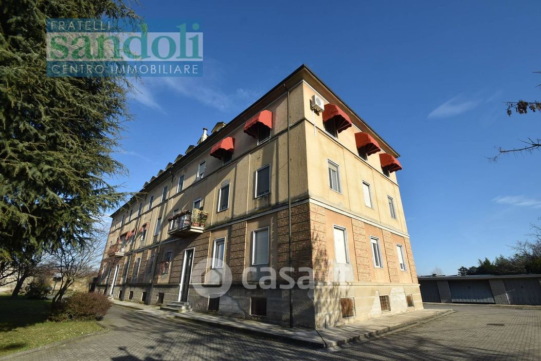 Appartamento in Vendita in Viale Torricelli a Vercelli