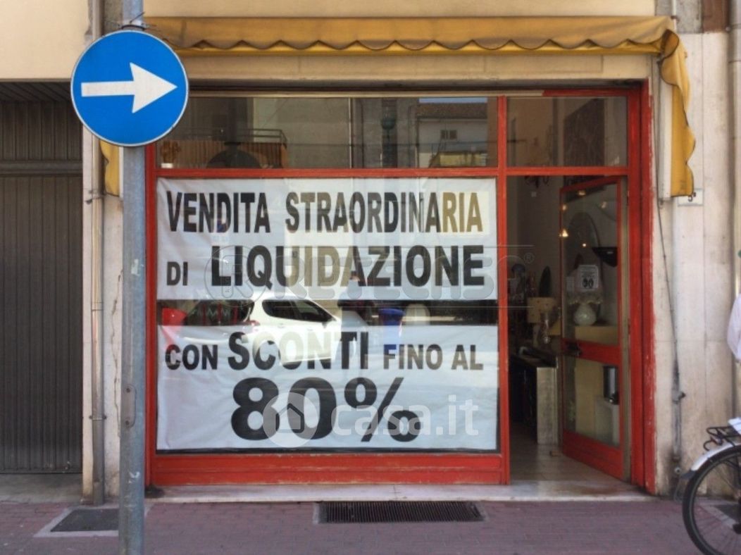 Negozio/Locale commerciale in Vendita in a Montecchio Maggiore