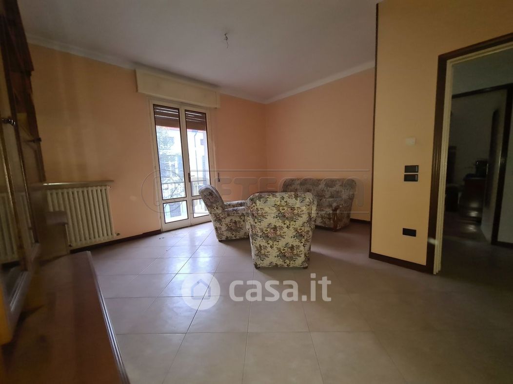 Appartamento in Vendita in Via Gaspare Pedone a Cremona