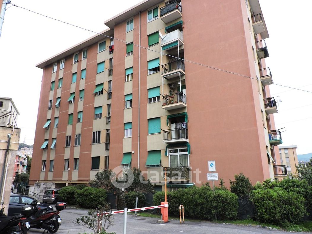 Appartamento in Vendita in Via Rinaldo Rigola a Genova