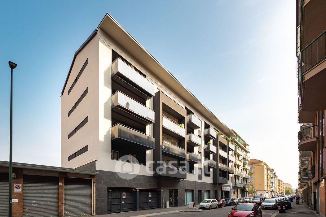 Appartamento in Vendita in Via Valentino Carrera 68 a Torino