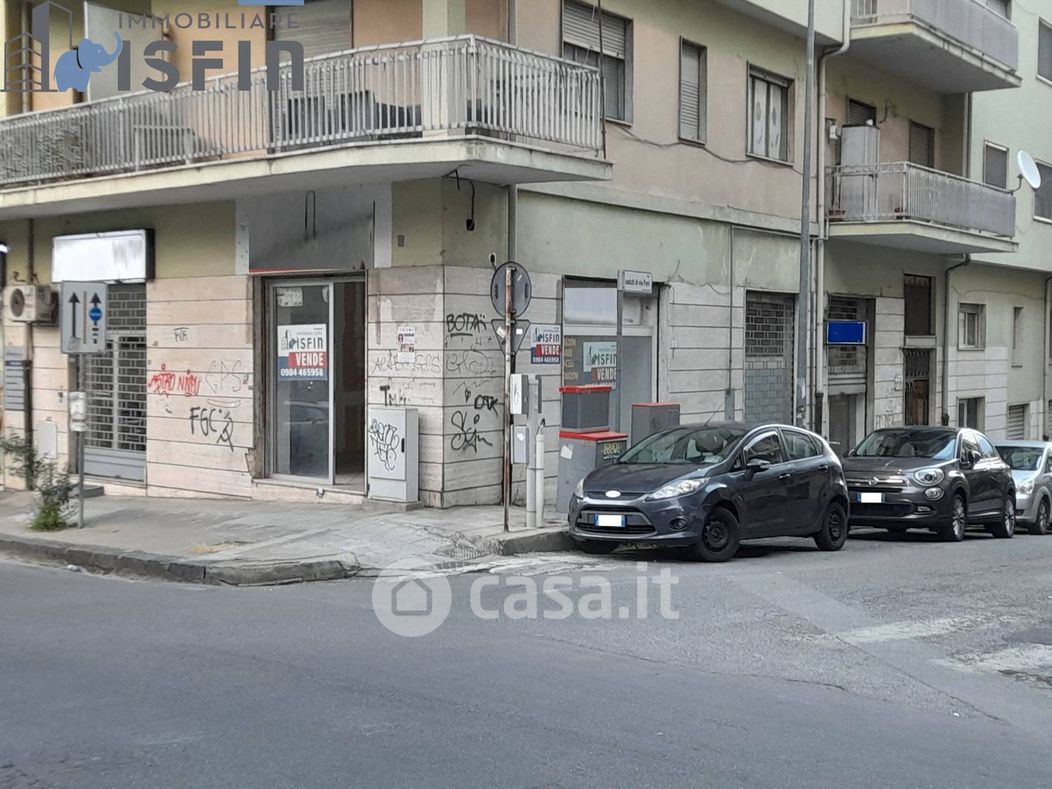 Negozio/Locale commerciale in Vendita in Corso Luigi Fera 160 a Cosenza
