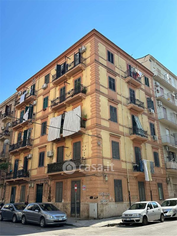 Appartamento in Vendita in Via Paolo Emiliani Giudici 171 a Palermo