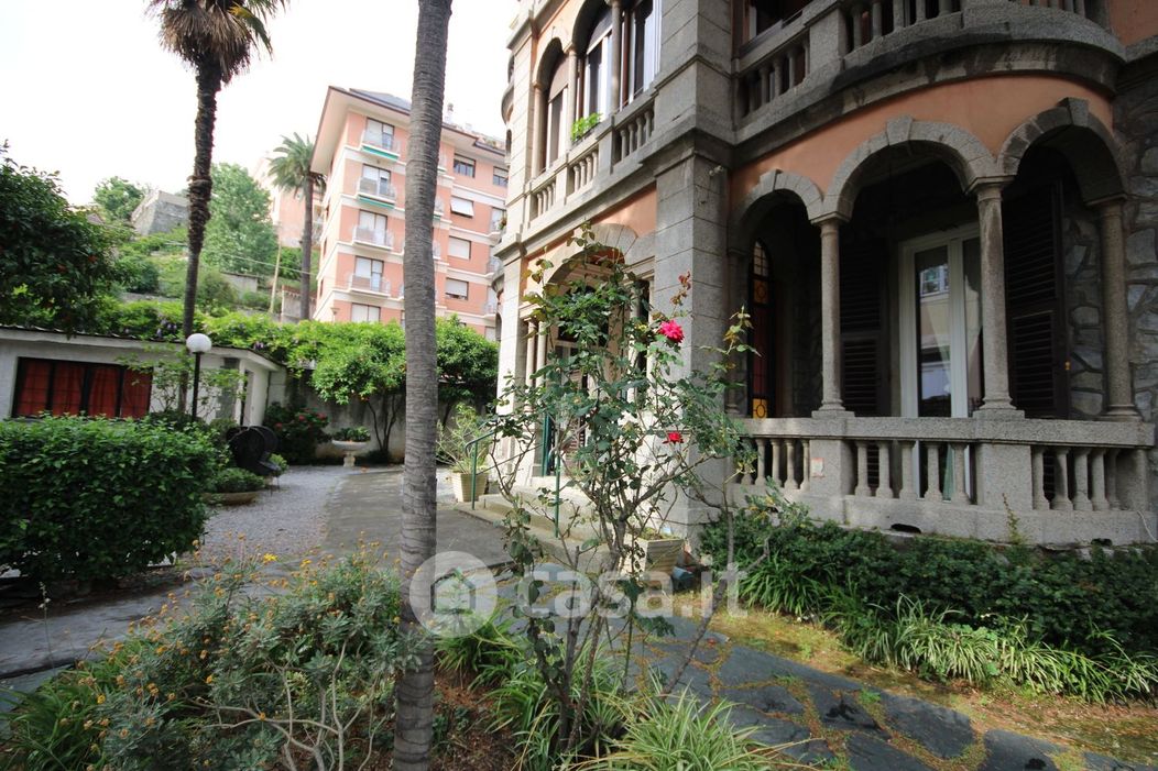Villa in Vendita in Via Giovanni Scriba a Genova