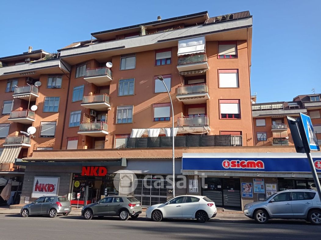 Negozio/Locale commerciale in Vendita in Via Carlo Cattaneo a Viterbo