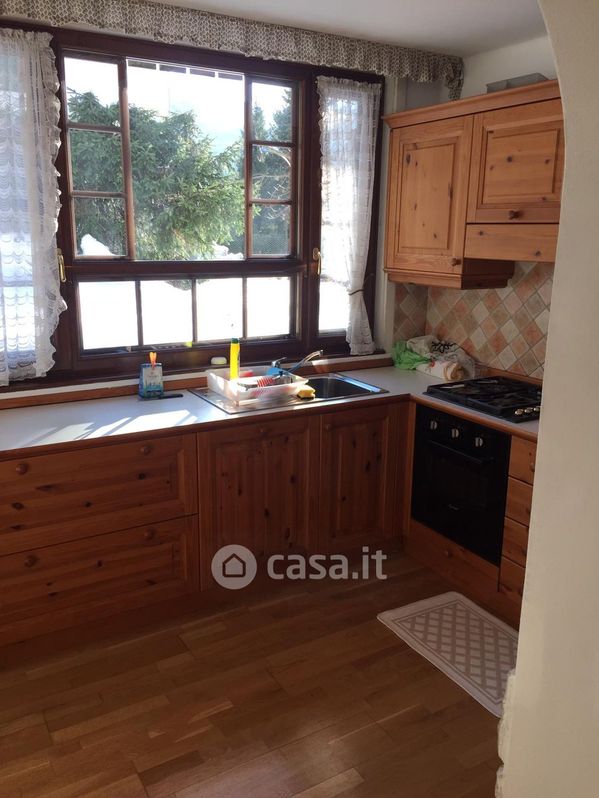 Appartamento in Affitto in Via DELLE GUIDE ALPINE 35 a Cortina d'Ampezzo
