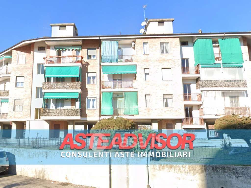 Appartamento in Vendita in Strada Praia 32 a Asti