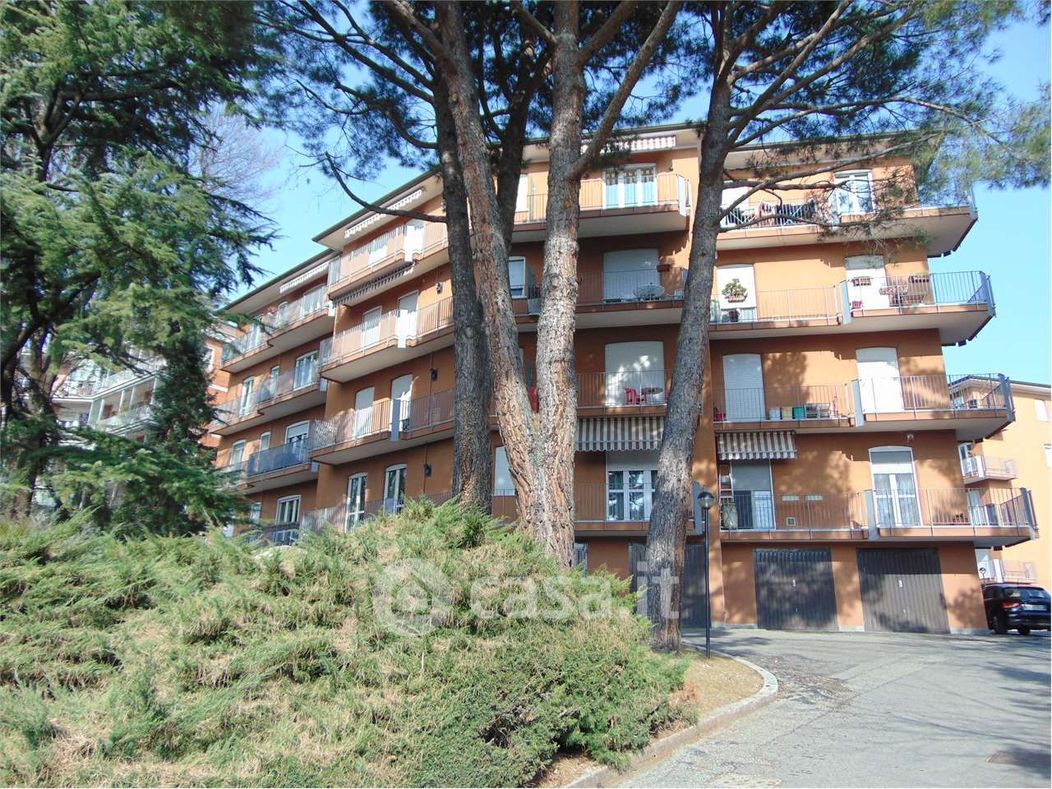 Appartamento in Vendita in Via Enrico Cernuschi 59 a Varese