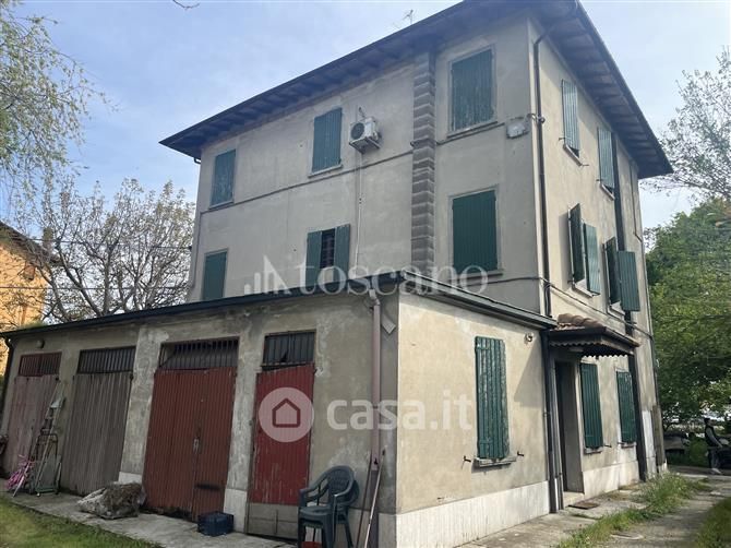 Appartamento in Vendita in Via Nonantolana a Modena