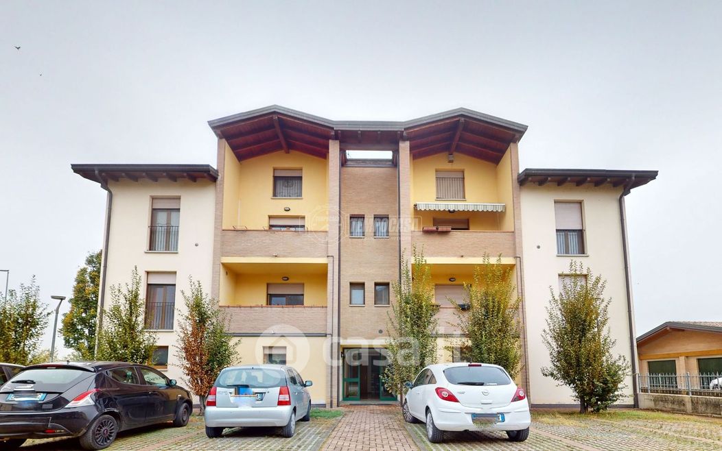 Appartamento in Vendita in Via Salimbene da Parma 65 a Reggio Emilia