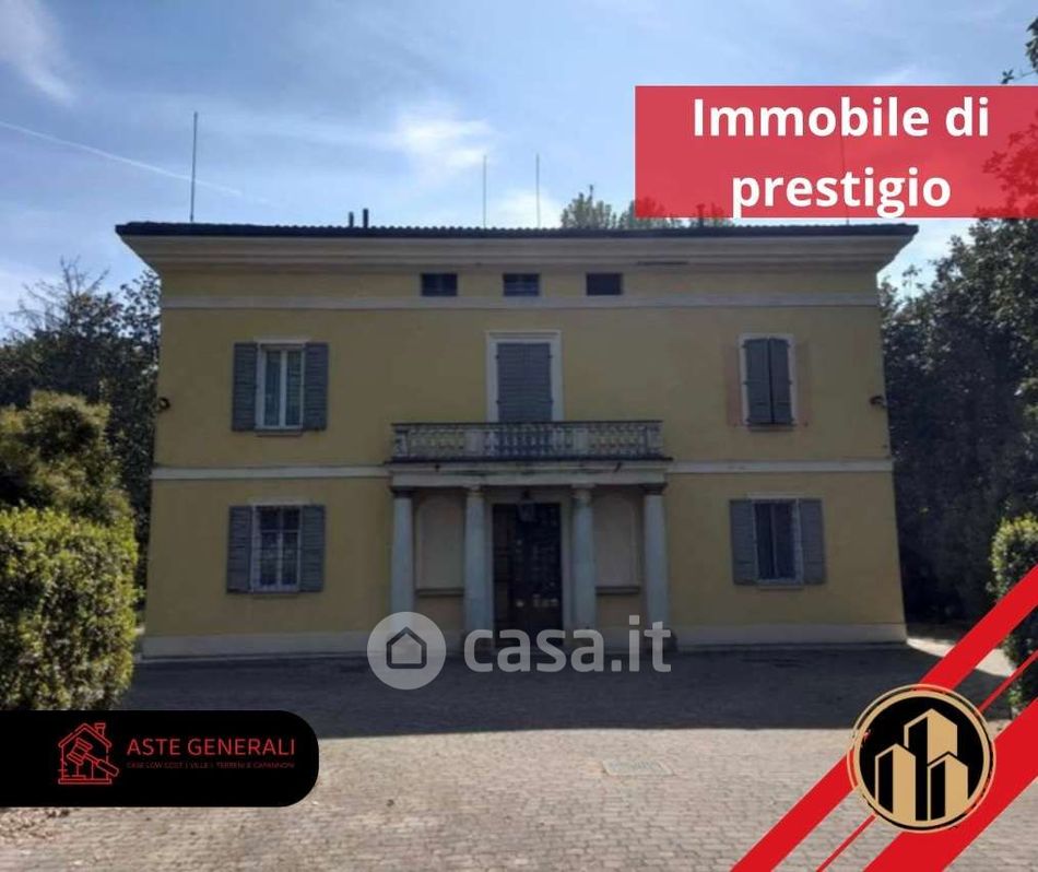 Villa in Vendita in Strada Montanara 222 a Modena