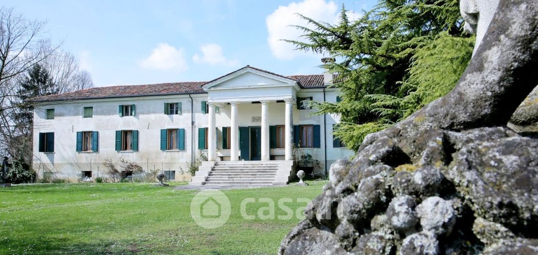 Villa in Vendita in Via Vallenoncello 1 a Pordenone