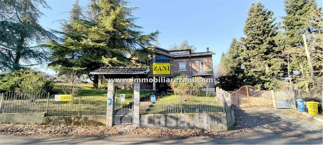 Villa in Vendita in Frazione Siccomonte a Fidenza