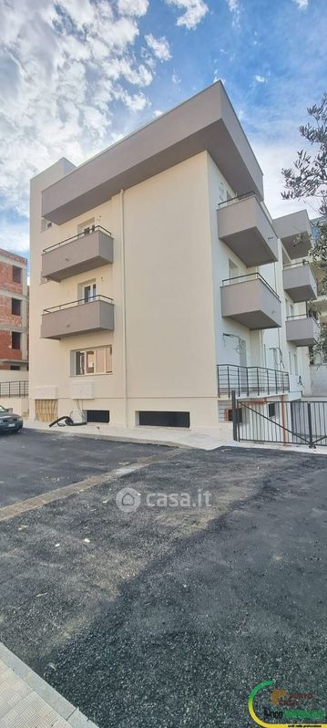Appartamento in Vendita in Via Roma a Terrasini