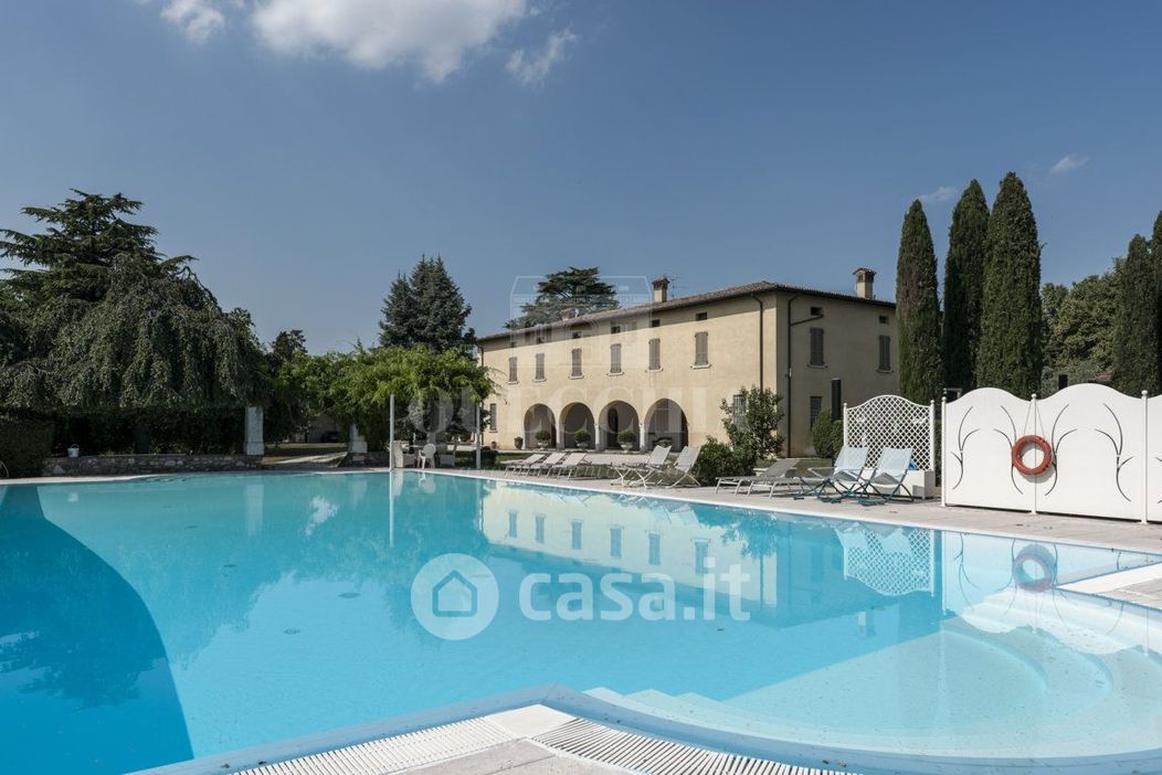 Villa in Vendita in Località San Lorenzo a Desenzano del Garda