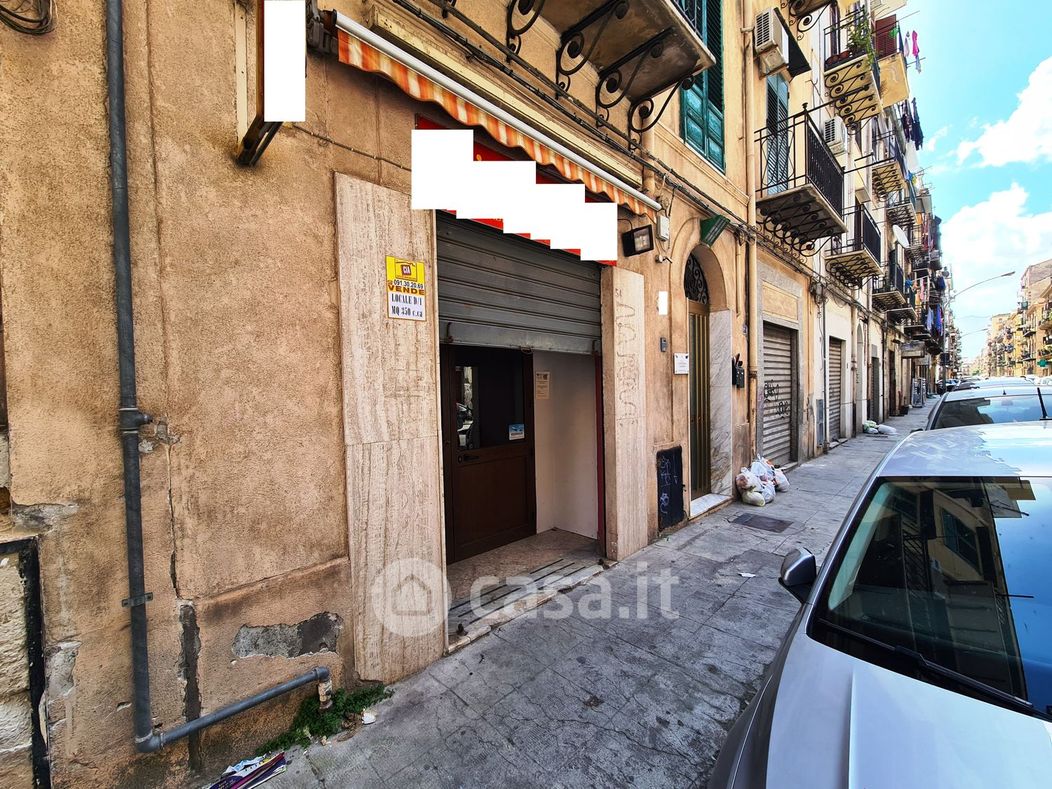 Negozio/Locale commerciale in Vendita in Via Vito la Mantia a Palermo
