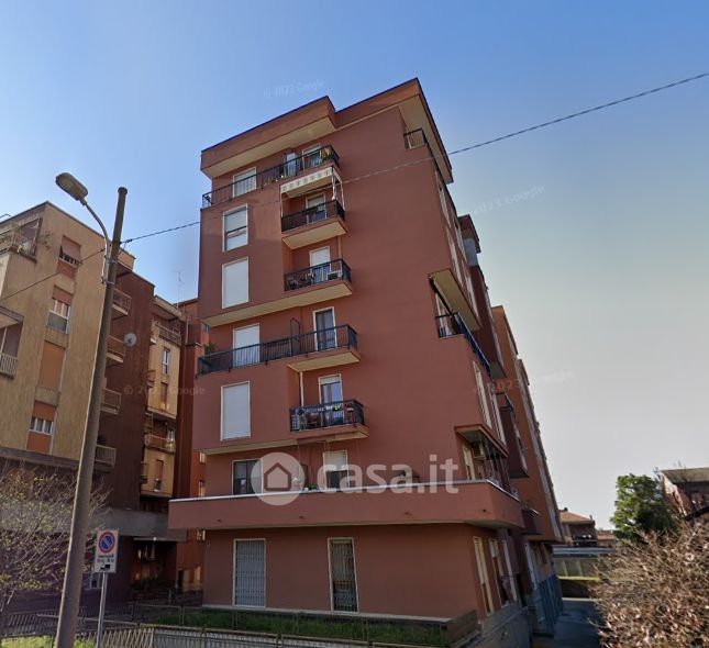 Appartamento in Vendita in Via B. Cellini 3 a Monza