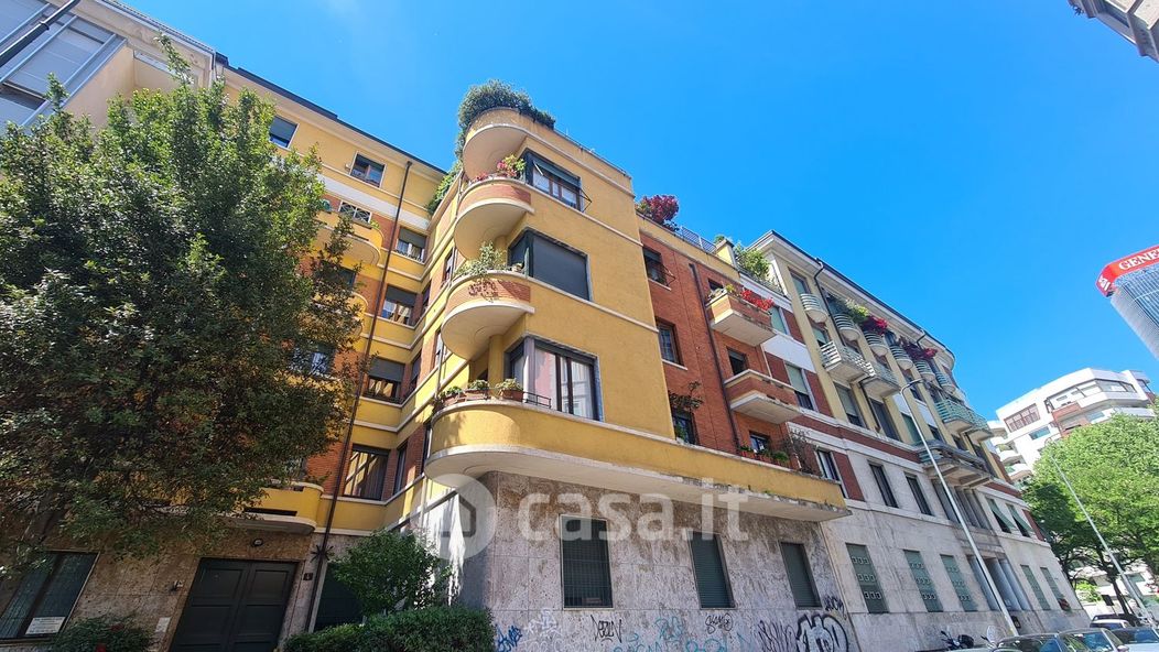 Appartamento in Affitto in Via Monte Leone a Milano