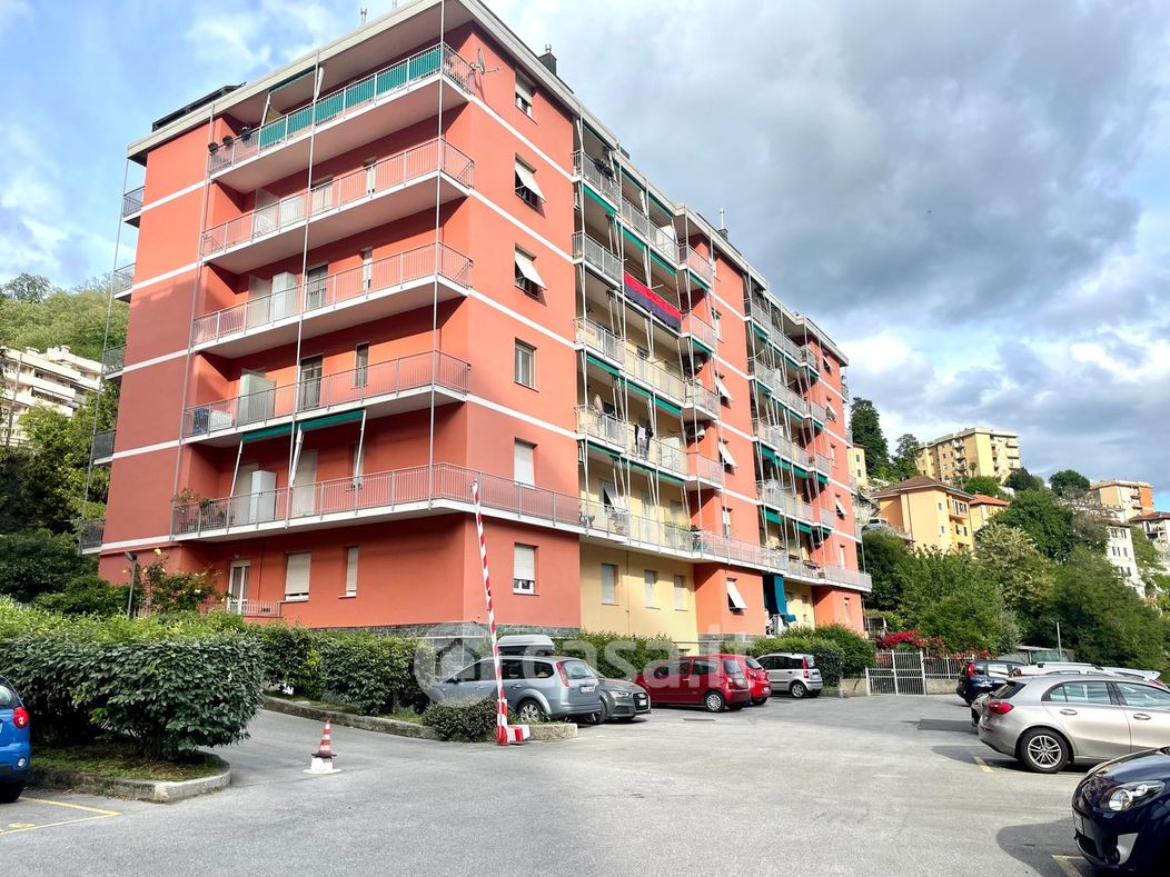Appartamento in Vendita in Via Campomorone 24 c a Genova