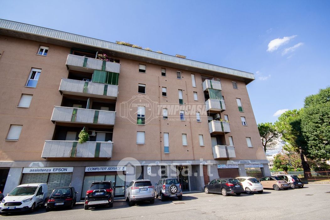 Appartamento in Vendita in Via Divisione Acqui a Brescia