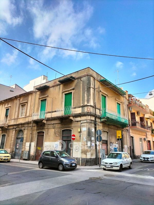 Appartamento in Vendita in Via Vittorio Emanuele Orlando 145 a Catania