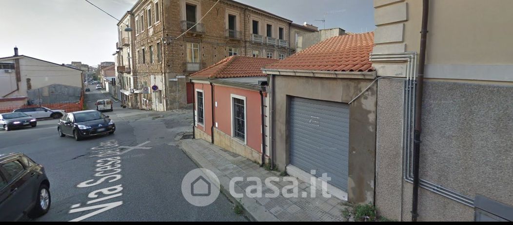 Garage/Posto auto in Affitto in Via SCESA DEL GESù a Vibo Valentia