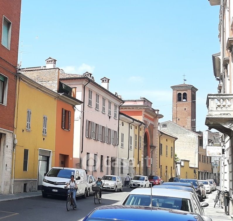 Negozio/Locale commerciale in Vendita in a Piacenza