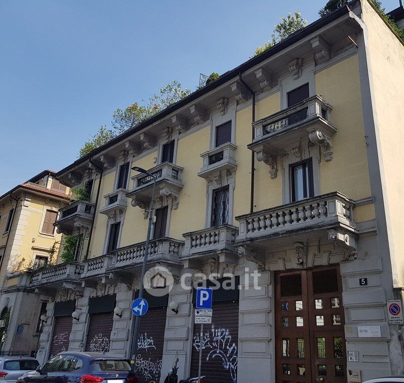 Appartamento in Vendita in Via Arnaldo da Brescia 5 a Milano