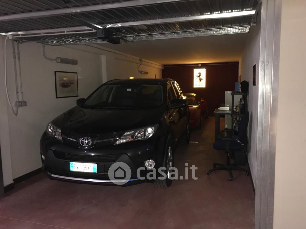 Garage/Posto auto in Vendita in Via di Quarto Rubbie 16 a Roma
