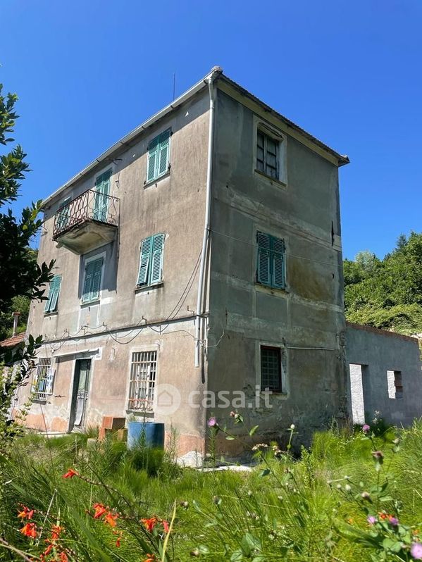 Casa indipendente in Vendita in Via trossarelli a Genova