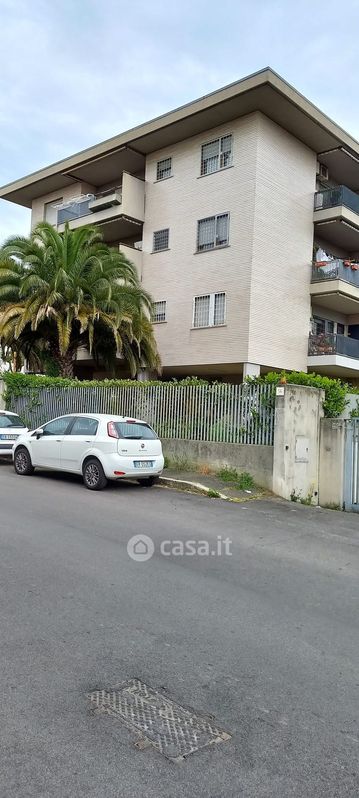 Garage/Posto auto in Vendita in Via BUSCEMI a Roma