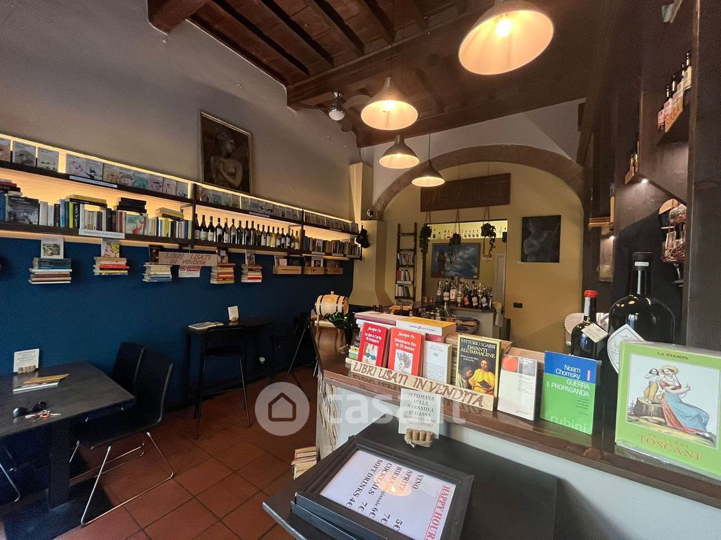 Negozio/Locale commerciale in Vendita in Borgo San Frediano a Firenze