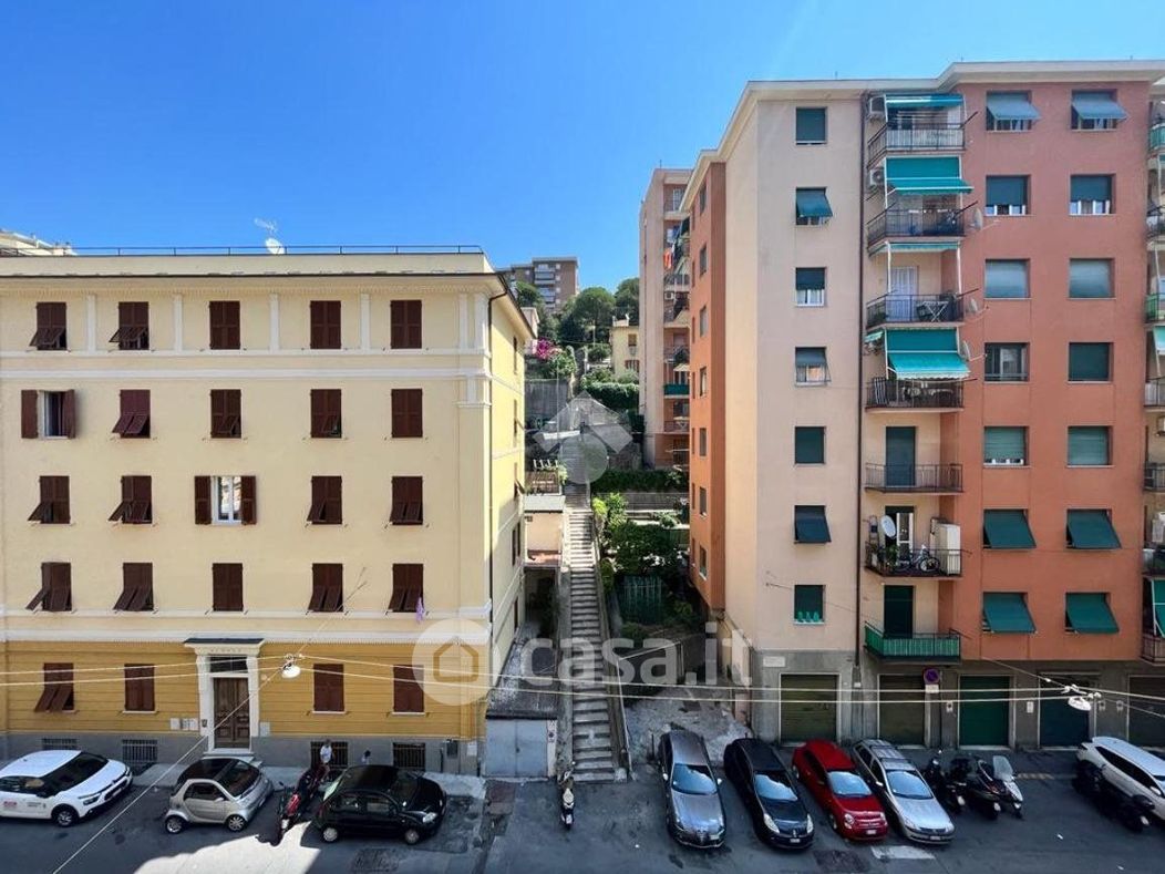 Appartamento in Vendita in Via Monte Nero a Genova