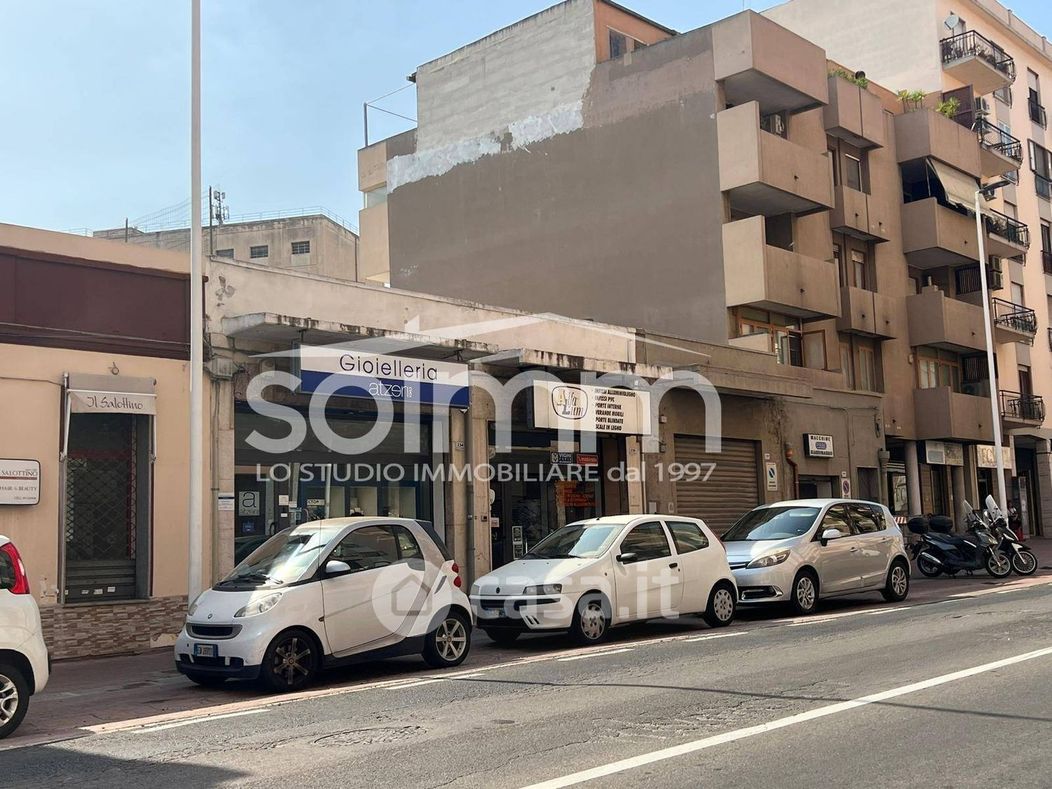 Negozio/Locale commerciale in Vendita in Viale Sant'Avendrace 236 a Cagliari