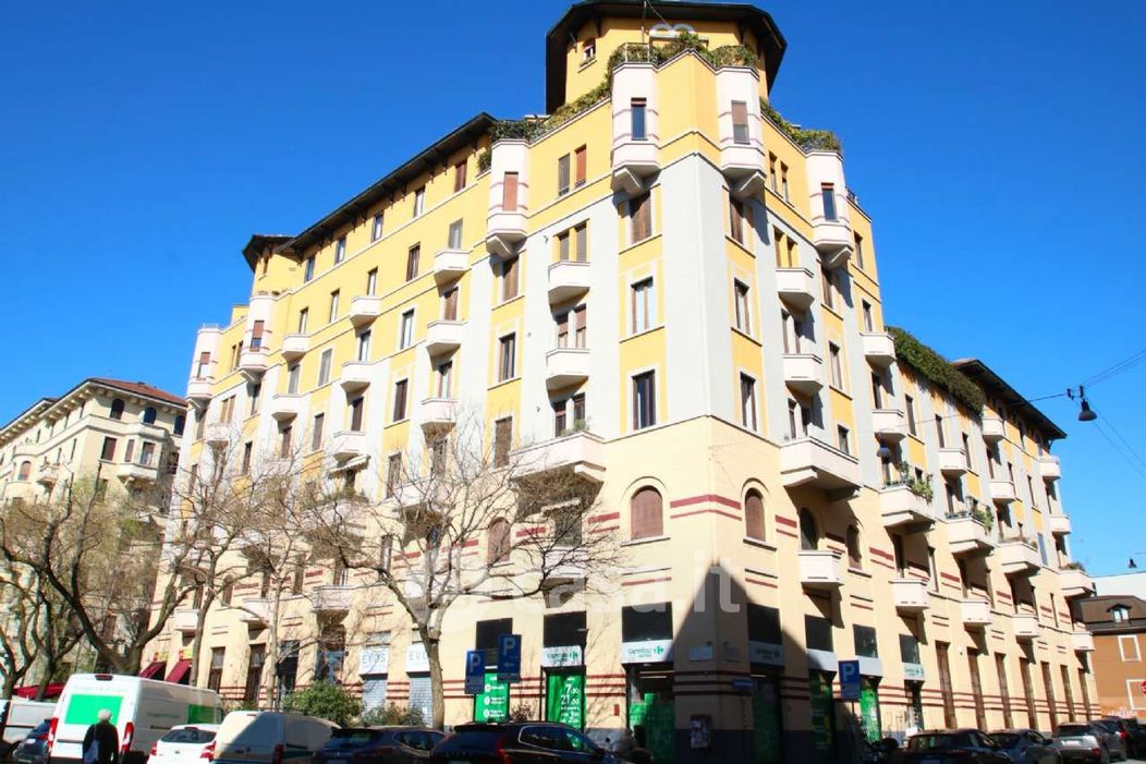 Appartamento in Vendita in Piazza Francesco Guardi a Milano