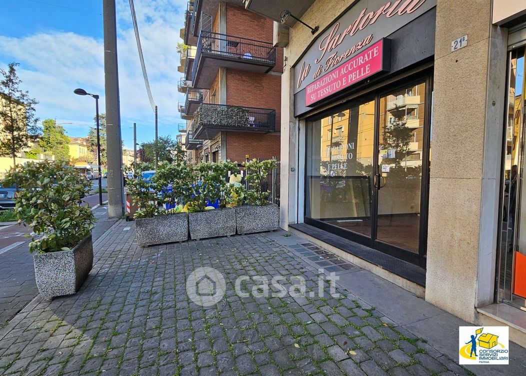 Negozio/Locale commerciale in Affitto in Via Emilia Est 21 a Parma
