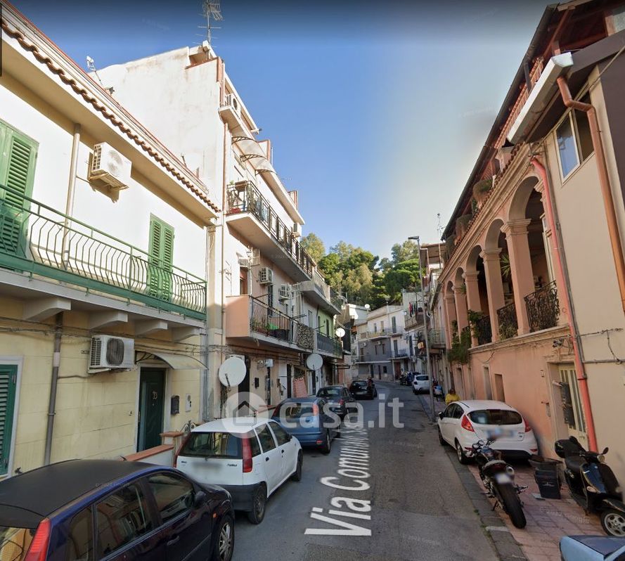 Appartamento in Vendita in Via COMUNALE SANTO a Messina