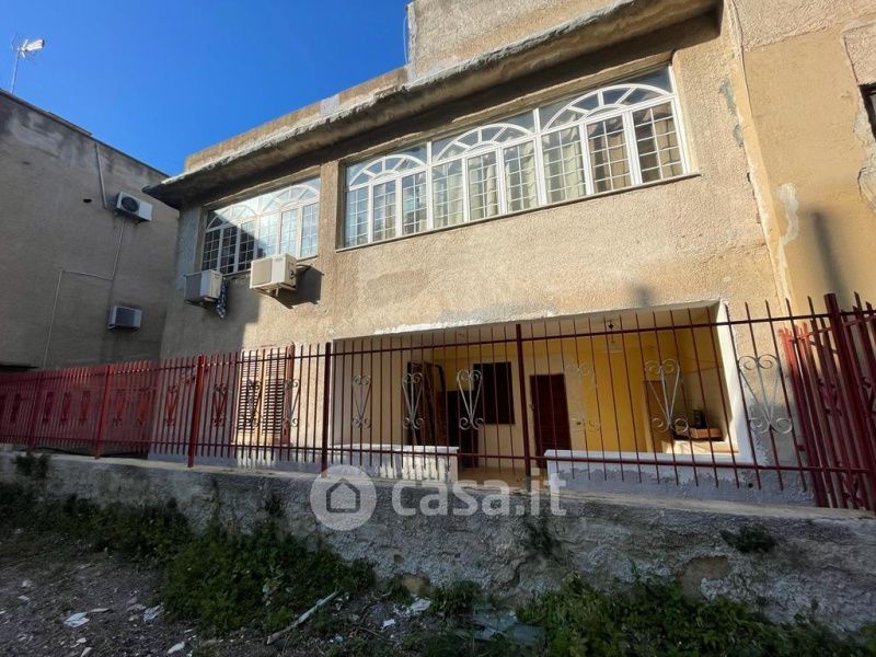 Appartamento in Vendita in Via dei Friscalettari a Palermo