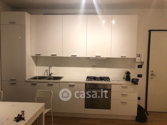 Appartamento in Affitto in Via Santander 18 a Milano