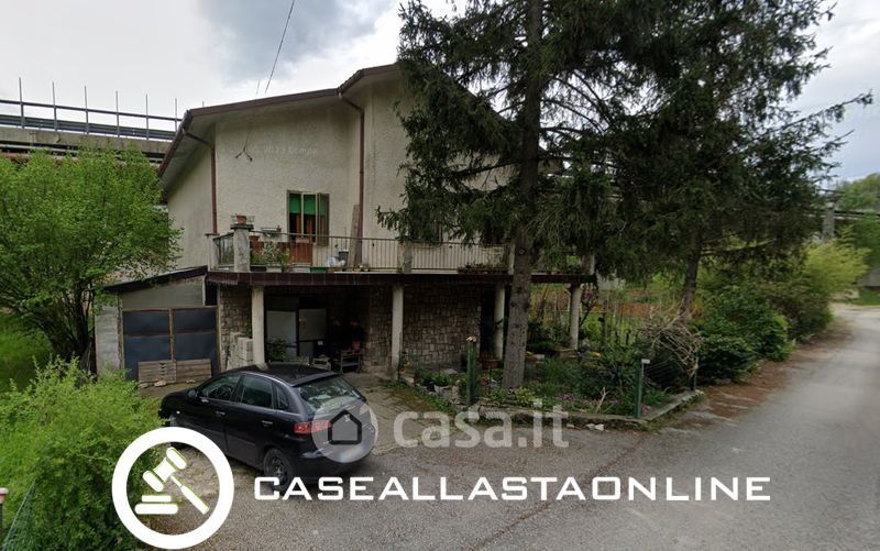 Casa indipendente in Vendita in Borgo Tufico 57 a Fabriano