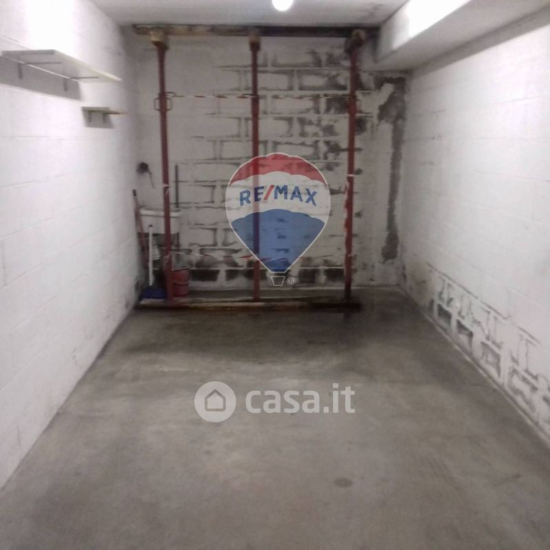 Garage/Posto auto in Affitto in Via Galli della Mantica a Roma