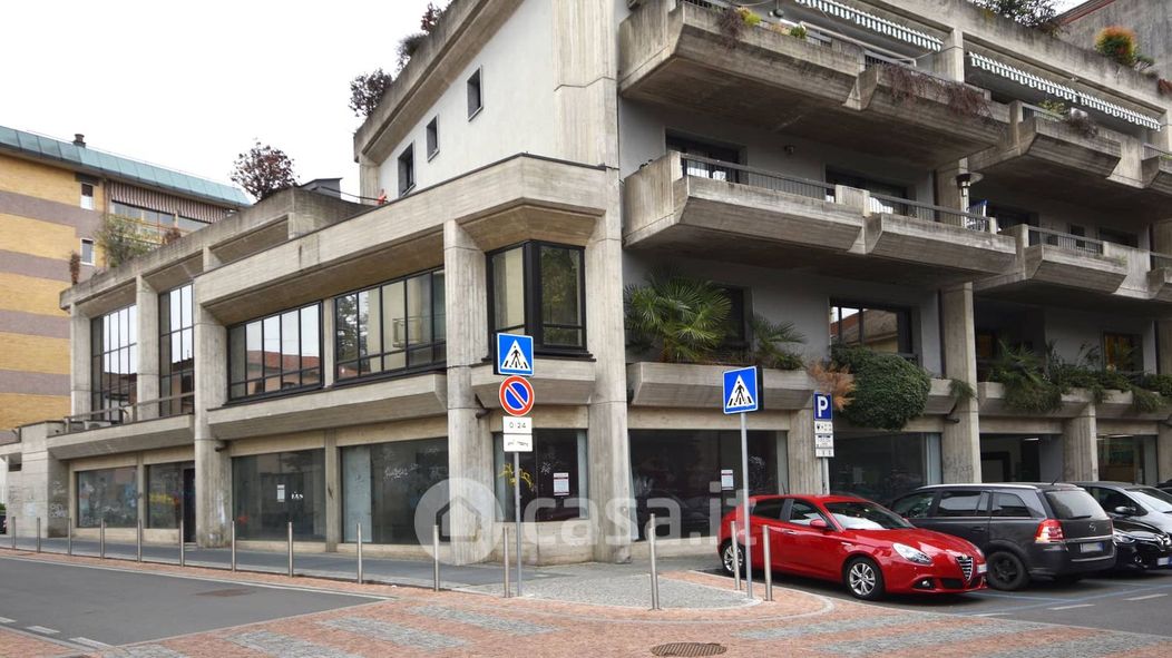 Ufficio in Vendita in Via Carlo De Cristoforis a Varese