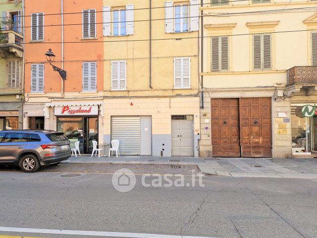 Negozio/Locale commerciale in Vendita in Strada Della Repubblica 63 a Parma