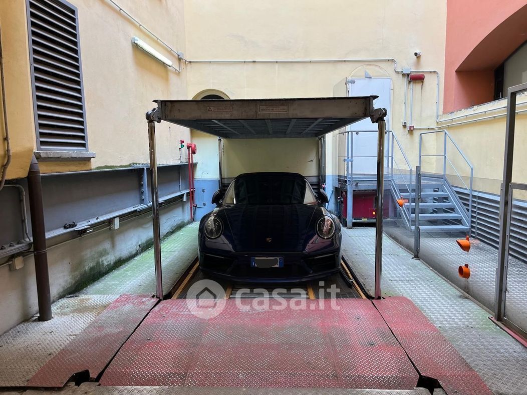 Garage/Posto auto in Vendita in Via Carbonara a Bologna