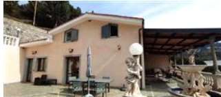 Villa in Vendita in Via Martiri della Liberta 25 -1 a Ventimiglia