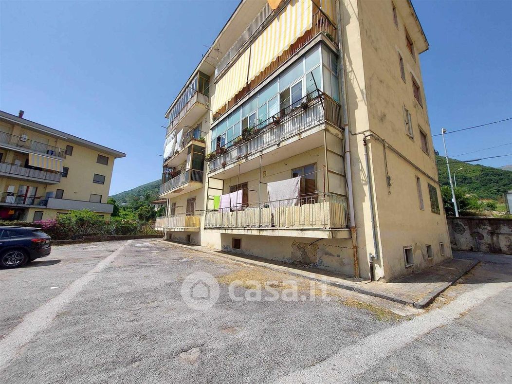 Appartamento in Vendita in Via Matteo Lecce 17 a Salerno